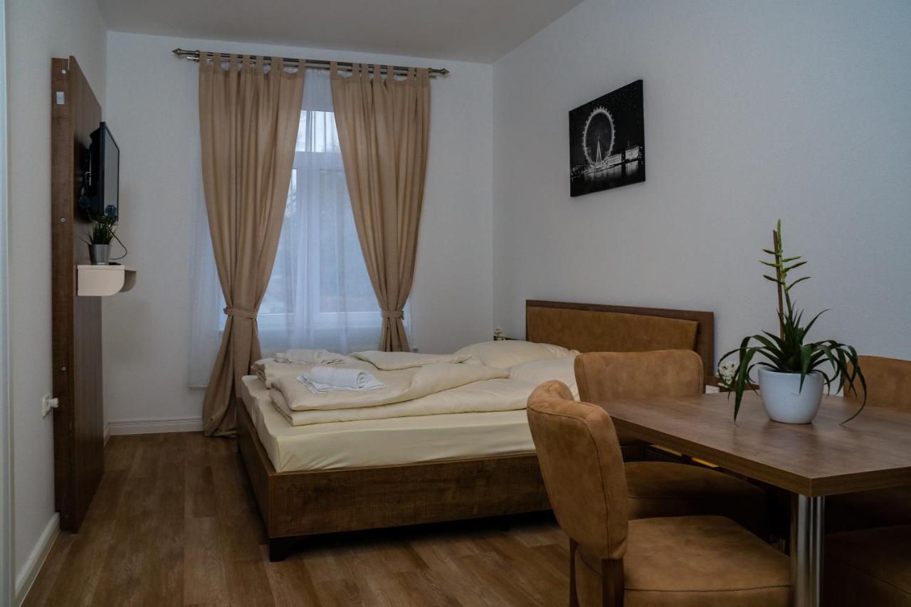 Neuenkirchen  Hotel-Feuerstein المظهر الخارجي الصورة